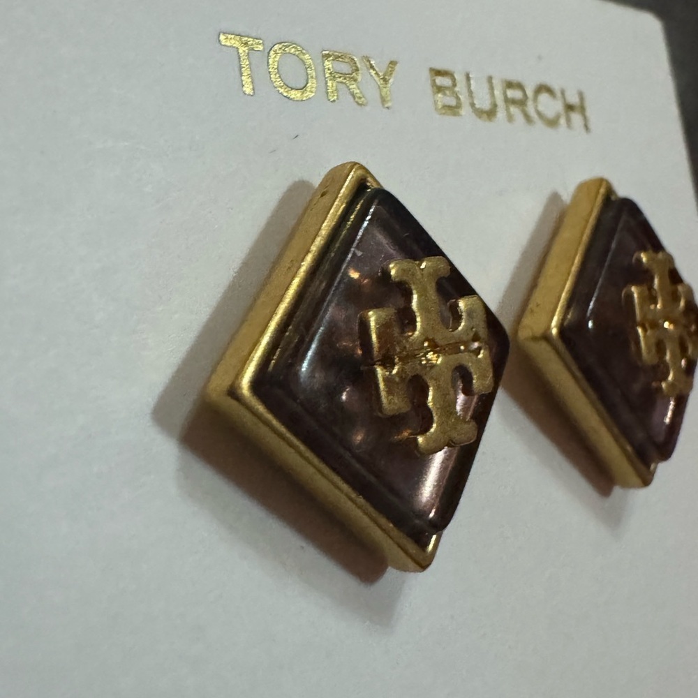 Tory Burch New Gold-Tone Logo Purple Resin Stud Earrings - Picture 8 of 9
